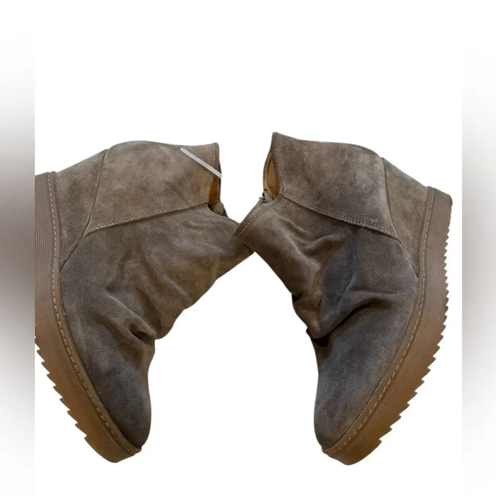 NWT Aqua Sofft water proof wedge ankle boots.